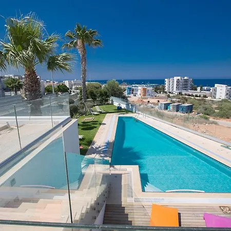 别墅 5 Star For Rent In Cyprus, 1225